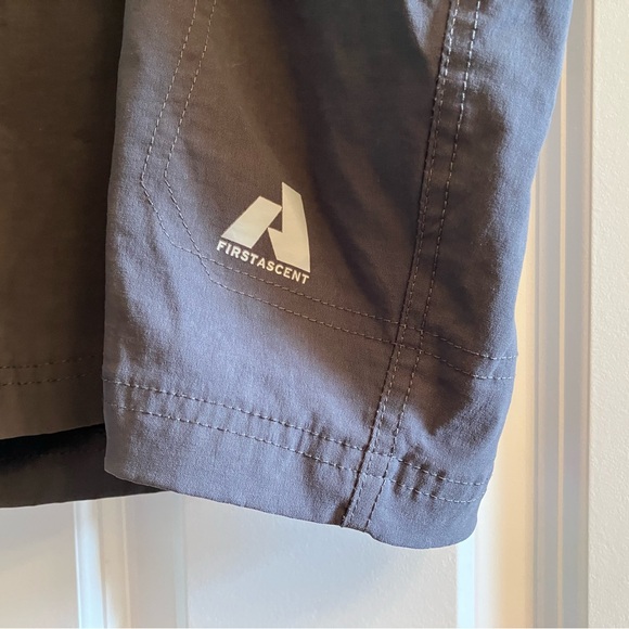 Eddie Bauer Women’s Gray First Ascent Hiking Shorts - Picture 2 of 5